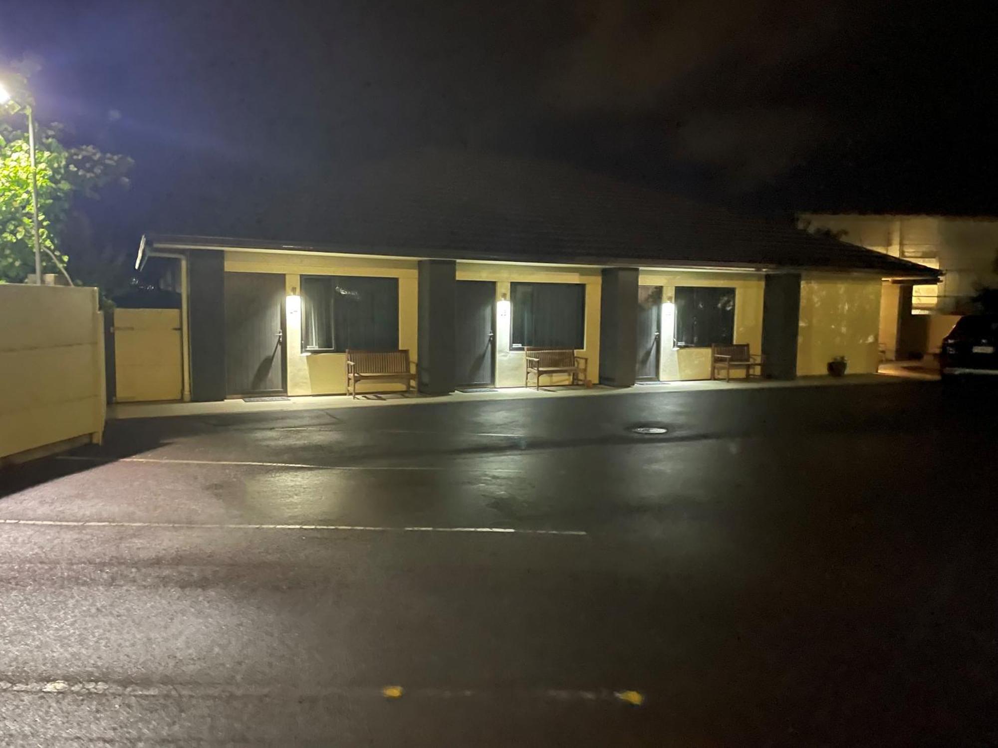 פלמרסטון נורת' Kauri Court Motel מראה חיצוני תמונה