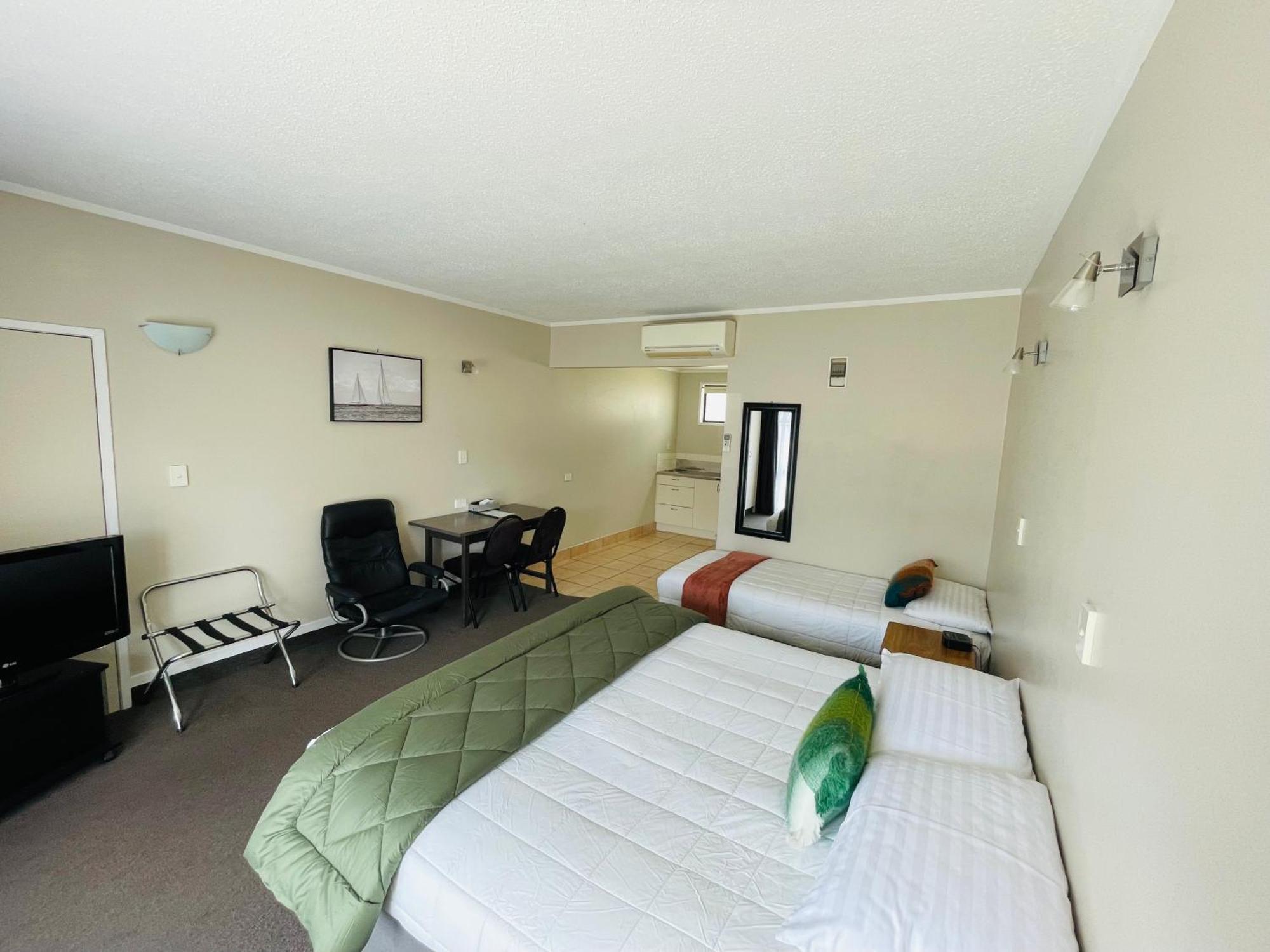 פלמרסטון נורת' Kauri Court Motel מראה חיצוני תמונה